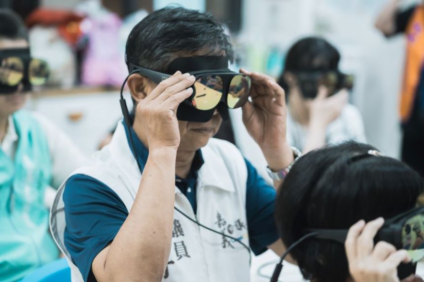 09以VR裝置體驗失智者看到的世界_0.JPG