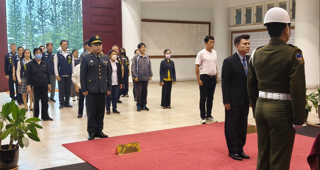 余處長邀請軍方各省同鄉會榮民眷代表參與祭典.jpg