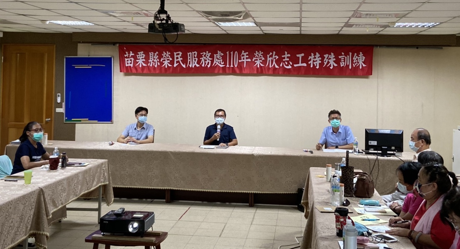 新聞稿一圖說2-黃瑞鵬處中主持開訓典禮.jpg