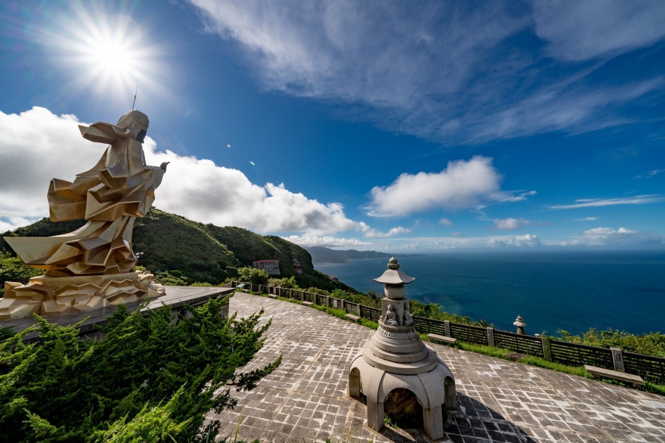 圖1靈鷲山海天一色美景.jpg