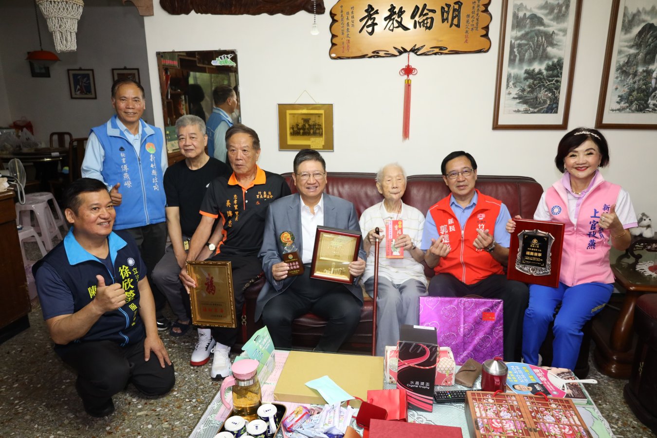 f9223be2-f94b-46ff-ac58-68c2cef5006e.jpg