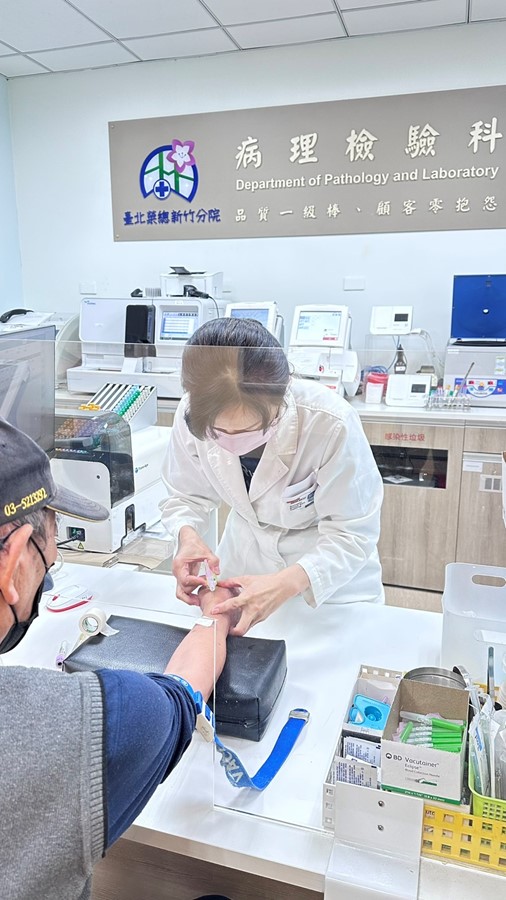圖3智能採血管理系統提供長者迅速流暢的抽血體驗.jpg